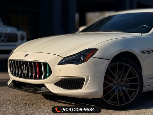 Used 2018 Maserati Quattroporte S GranSport image 2
