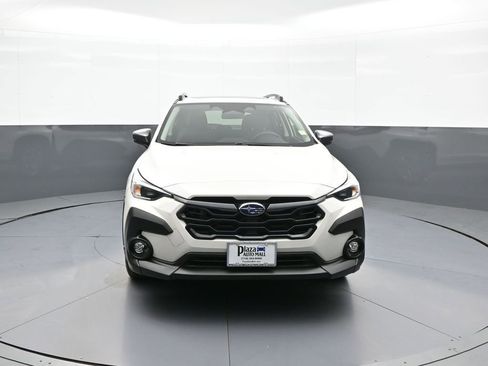 Used 2024 Subaru Crosstrek 2.0i Premium AWD/4WD image 2