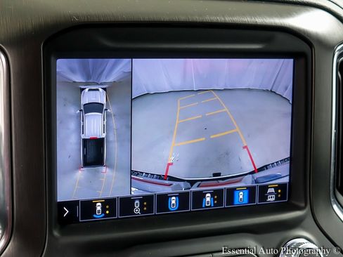 Used 2022 GMC Sierra 2500 AT4 w/ AT4 Preferred Package image 18