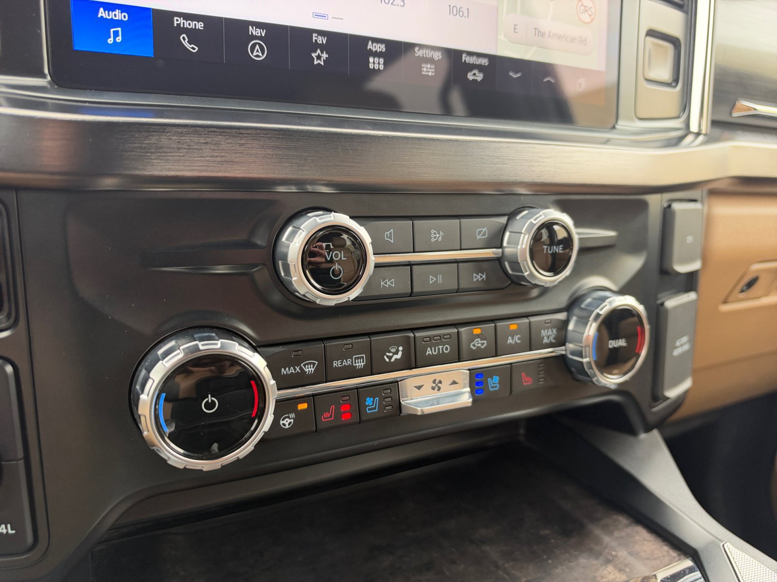Used 2023 Ford F350 Lariat w/ Chrome Package AWD/4WD image 26