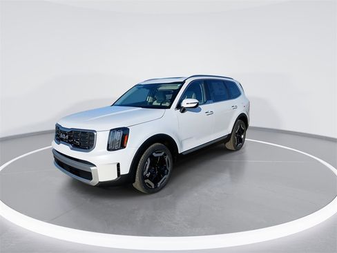 New 2025 Kia Telluride S image 4