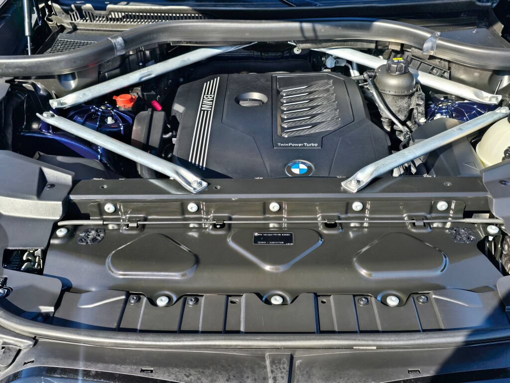 Used 2020 BMW X5 xDrive40i w/ M Sport Package AWD/4WD image 11