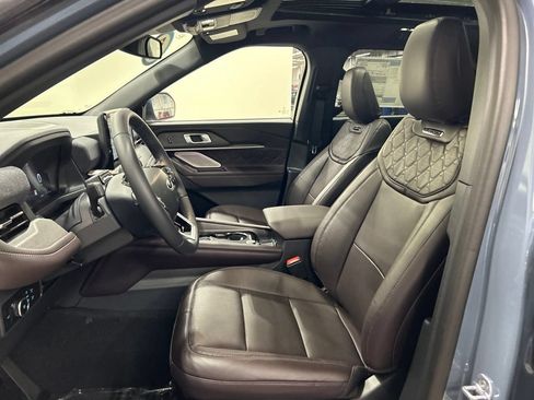 New 2027 Ford Explorer Platinum AWD/4WD image 9