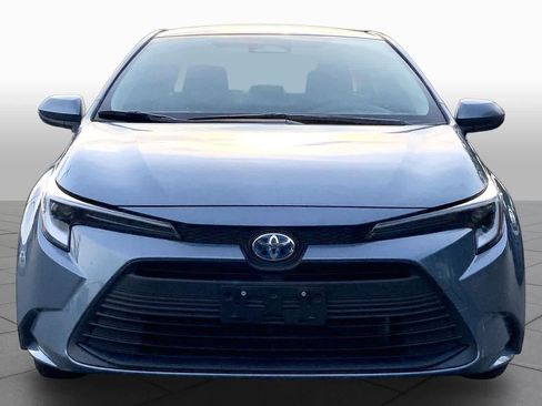Used 2025 Toyota Corolla LE w/ Convenience Package AWD/4WD image 4