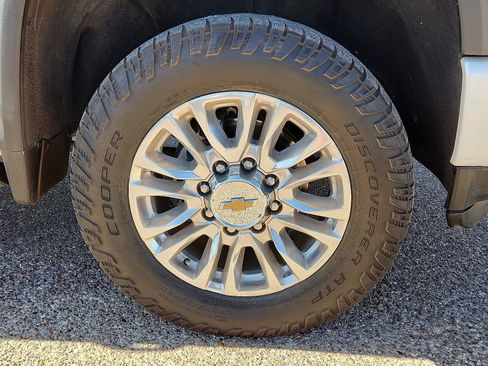 Used 2022 Chevrolet Silverado 3500 High Country w/ Z71 Off-Road Package image 7