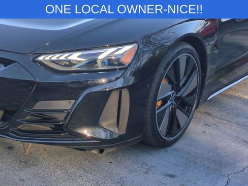 Used 2022 Audi RS e-tron GT w/ Carbon Performance Package image 9
