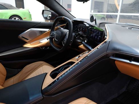 Used 2023 Chevrolet Corvette Stingray Premium Cpe w/ Z51 Performance Package RWD image 12