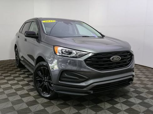 Used 2023 Ford Edge SE w/ Black Appearance Package AWD/4WD image 3