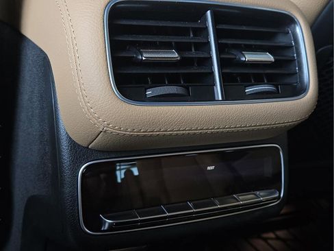 New 2026 Mercedes-Benz GLS 580 4MATIC image 12