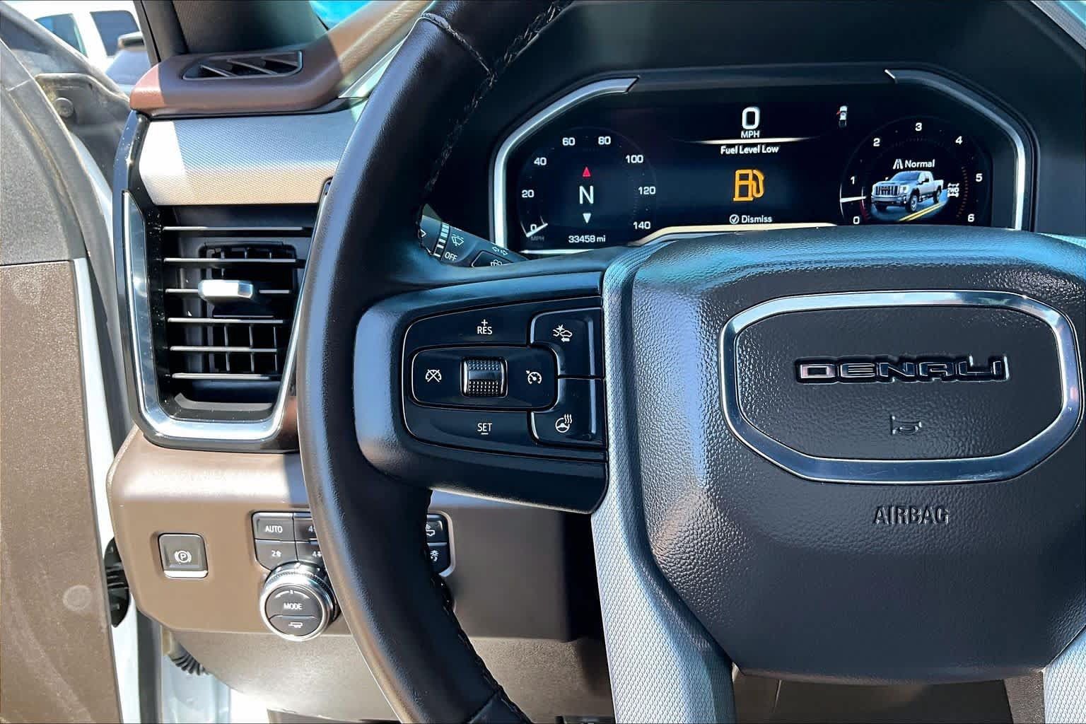 Used 2024 GMC Sierra 3500 Denali w/ Denali Reserve Package AWD/4WD image 23