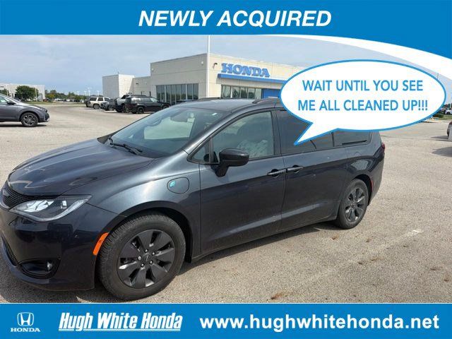 Used 2020 Chrysler Pacifica Touring-L w/ S Appearance Package FWD image 1