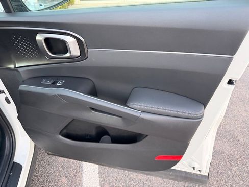 New 2025 Kia Sorento EX image 10