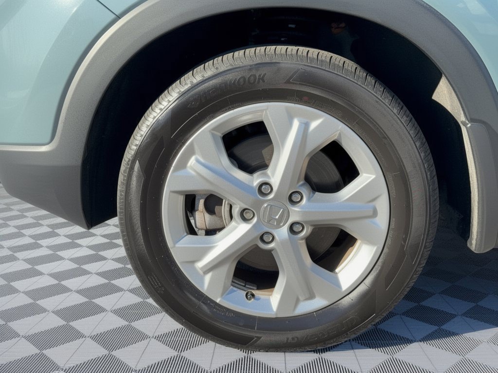 Used 2023 Honda HR-V LX image 13
