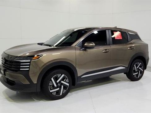 Certified 2025 Nissan Kicks SV FWD image 3