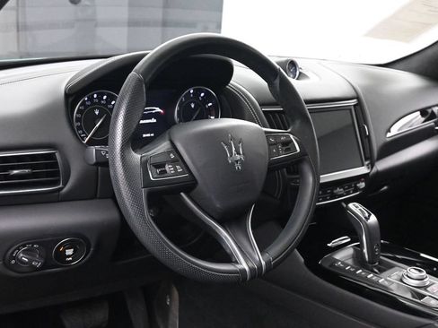 Used 2022 Maserati Levante GT AWD/4WD image 28
