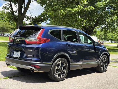 Used 2017 Honda CR-V Touring image 3