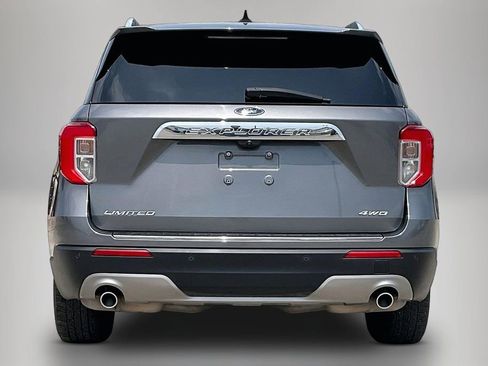 Used 2022 Ford Explorer Limited w/ Equipment Group 301A AWD/4WD image 6