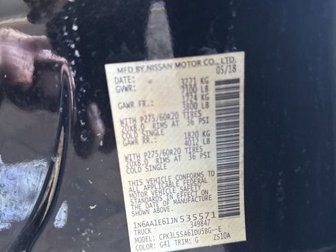 Used 2018 Nissan Titan SV w/ SV Convenience Package image 25