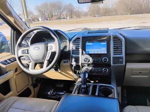 Used 2016 Ford F150 Lariat w/ Equipment Group 502A Luxury image 11