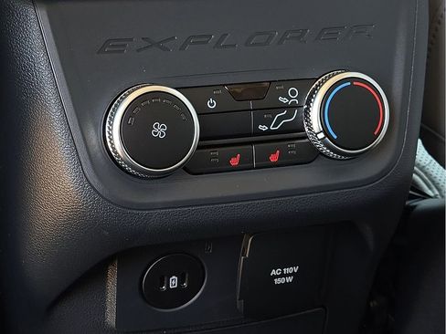 New 2026 Ford Explorer Platinum image 11