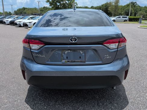 Certified 2025 Toyota Corolla LE FWD image 5