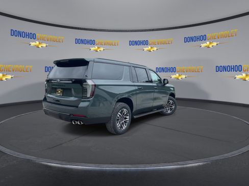 New 2026 Chevrolet Suburban Z71 w/ Comfort Package AWD/4WD image 11