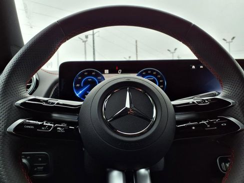 New 2024 Mercedes-Benz EQB 300 4MATIC image 22