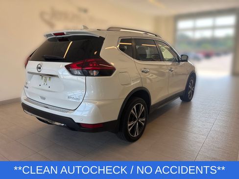 Used 2020 Nissan Rogue SV w/ Sun & Sound Touring Package AWD/4WD image 2