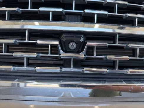 Used 2022 GMC Acadia Denali w/ Denali Ultimate Package AWD/4WD image 4