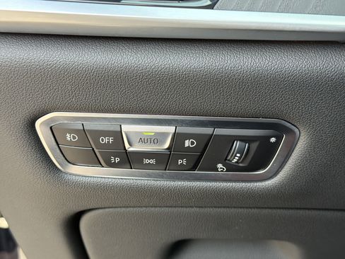 Used 2019 BMW X7 xDrive50i w/ M Sport Package AWD/4WD image 37