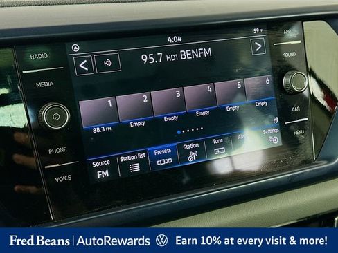 Used 2023 Volkswagen Taos SE w/ Panoramic Sunroof Package AWD/4WD image 19