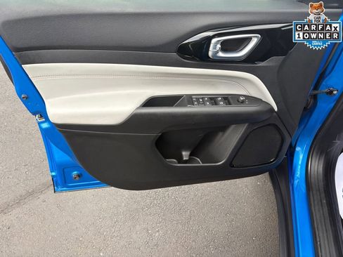 Certified 2022 Jeep Compass Limited image 14