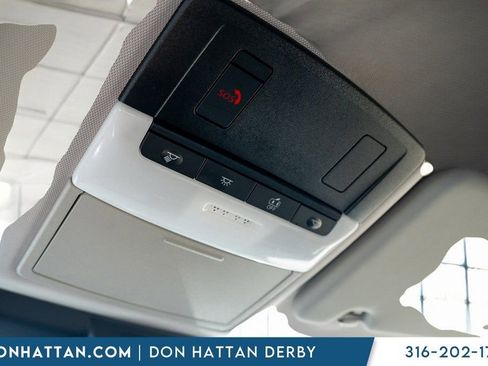 Used 2022 Mitsubishi Outlander SE image 16