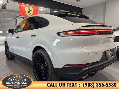 Used 2025 Porsche Cayenne S AWD/4WD image 56