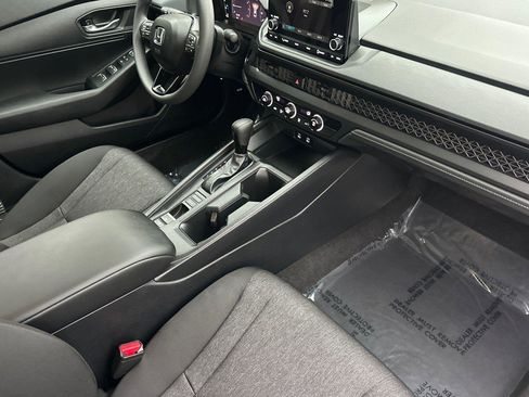 Certified 2025 Honda Accord LX image 15