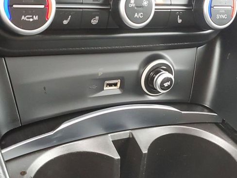 Used 2019 Alfa Romeo Stelvio w/ Nero Edizione image 19