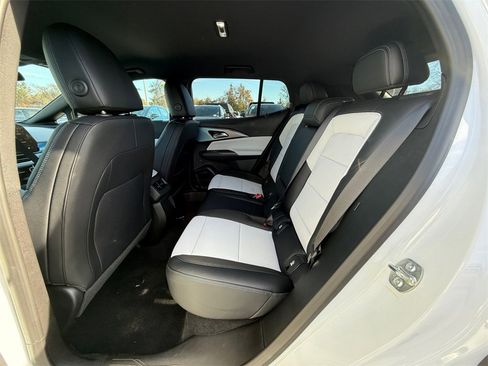 New 2026 Chevrolet Equinox EV LT image 23