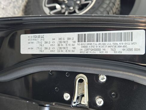 Used 2017 RAM 1500 Rebel AWD/4WD image 32