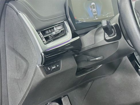 Used 2025 BMW X1 xDrive28i AWD/4WD image 17