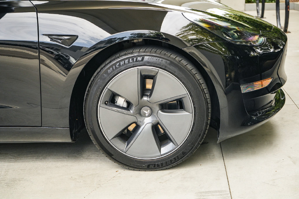 Used 2023 Tesla Model 3 Standard Range RWD image 10