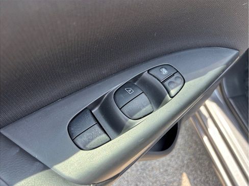 Used 2019 Nissan Sentra S FWD image 16