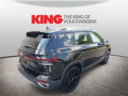 New 2025 Volkswagen Taos SEL image 7