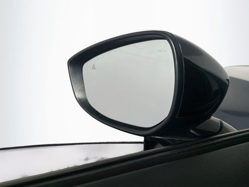 Used 2025 MAZDA CX-50 AWD 2.5 Hybrid w/ Premium Pkg image 16