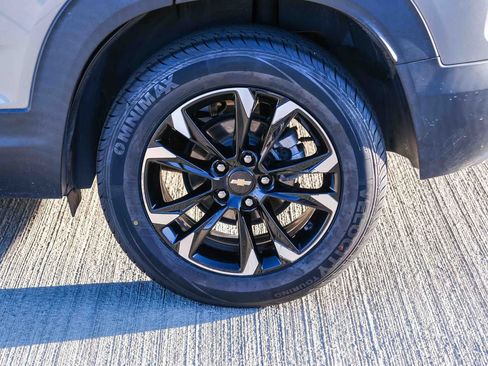 Used 2021 Chevrolet TrailBlazer LT FWD image 9
