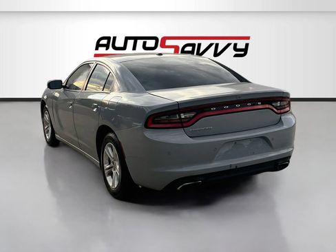 Used 2022 Dodge Charger SXT RWD image 5