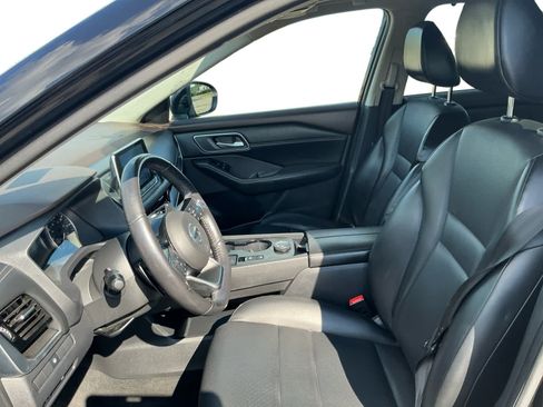 Used 2021 Nissan Rogue SV w/ Premium Package AWD/4WD image 9