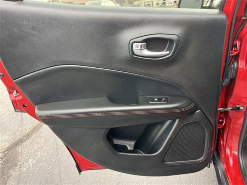 Used 2018 Jeep Compass Trailhawk image 21