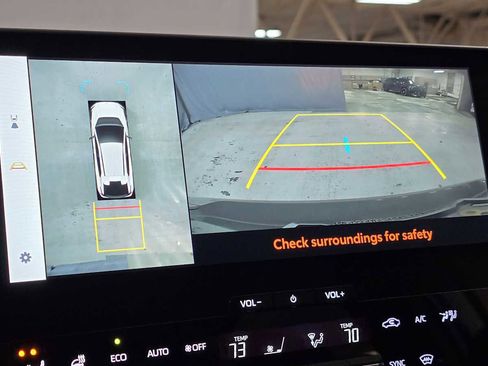 Used 2024 Mercedes-Benz Sprinter 2500 image 57