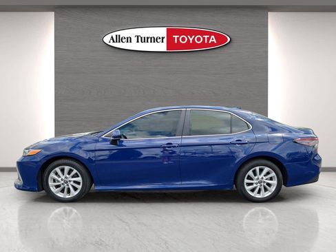 Used 2024 Toyota Camry LE image 9