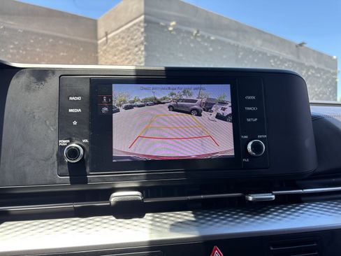 Certified 2024 Kia Carnival LX FWD image 23